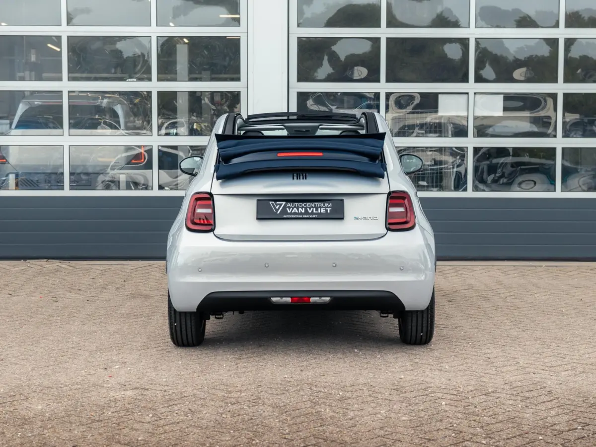 Hybrid Dolcevita Limited Edition | Cabrio | Clima | Cruise | PDC | Keyless | Apple Carplay
