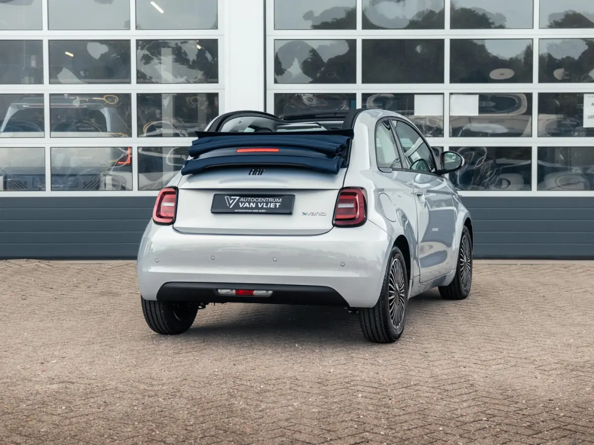 Hybrid Dolcevita Limited Edition | Cabrio | Clima | Cruise | PDC | Keyless | Apple Carplay