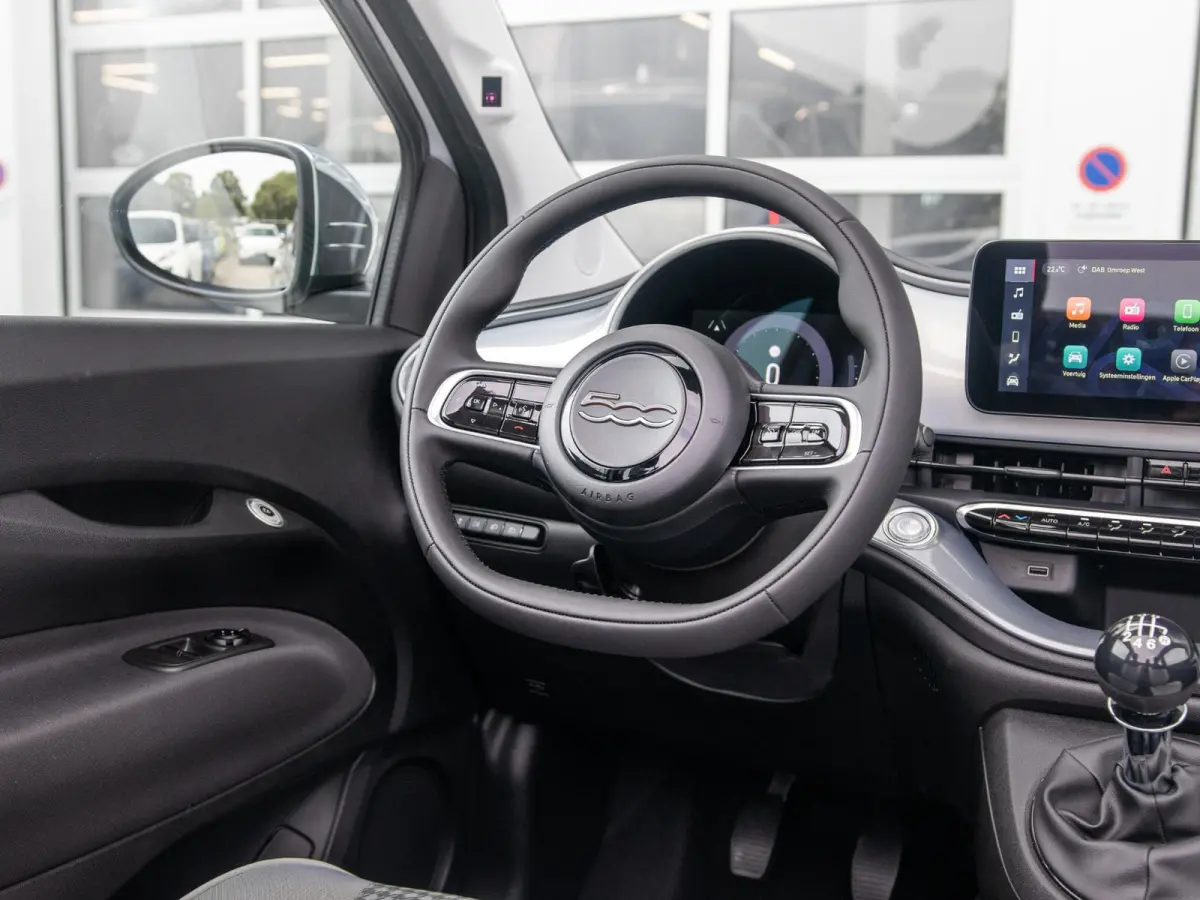 Hybrid Dolcevita Limited Edition | Cabrio | Clima | Cruise | PDC | Keyless | Apple Carplay