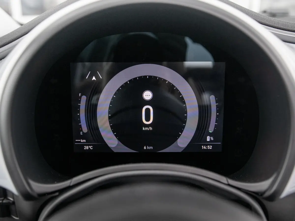 Hybrid Dolcevita Limited Edition | Cabrio | Clima | Cruise | PDC | Keyless | Apple Carplay