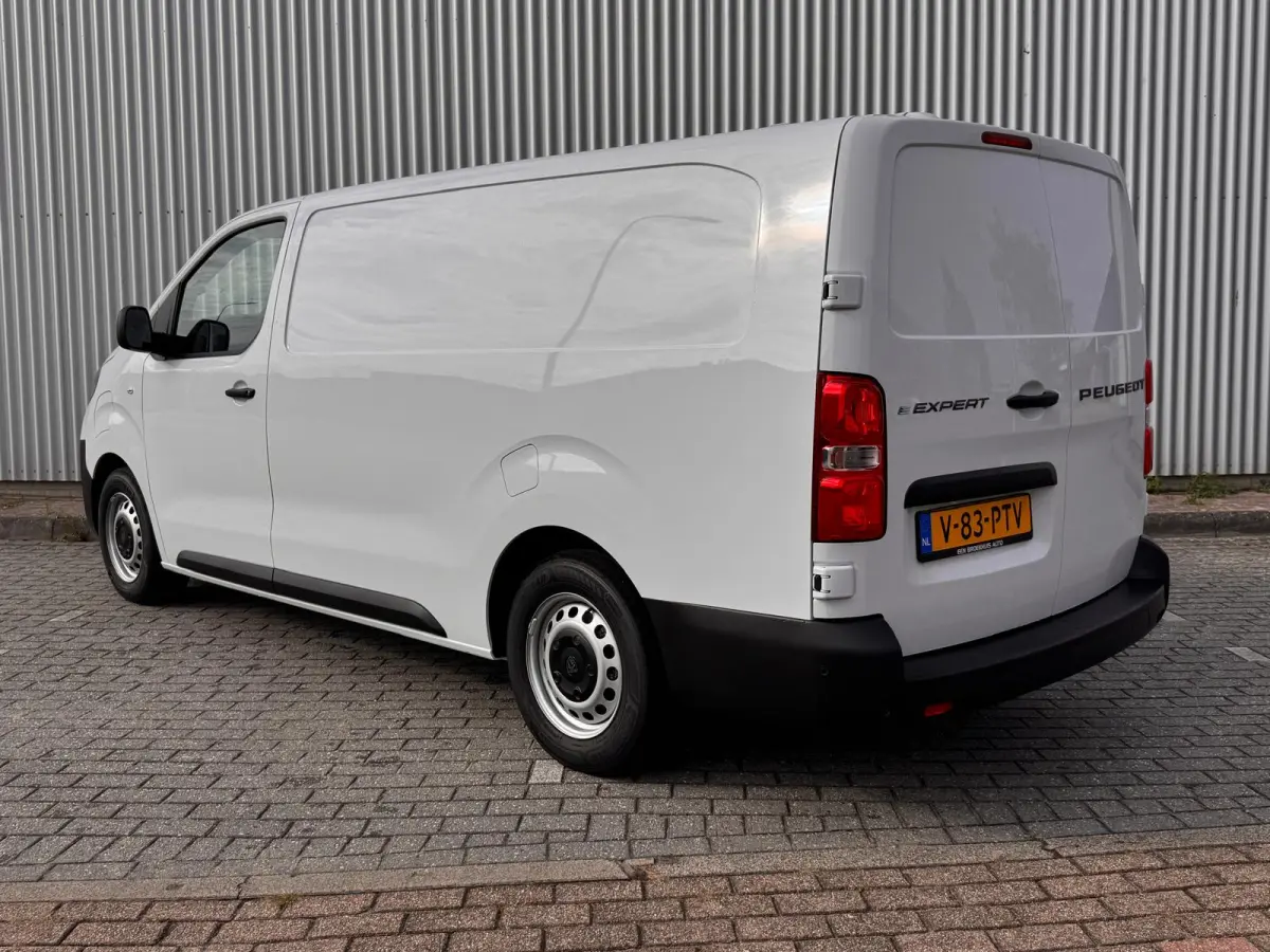 EV L3 75 kWh €14.740 korting!! | 16" stalen velgen | Elektrisch bedienbare en verwarmbare buitenspiegels | Elektrische parkeerrem