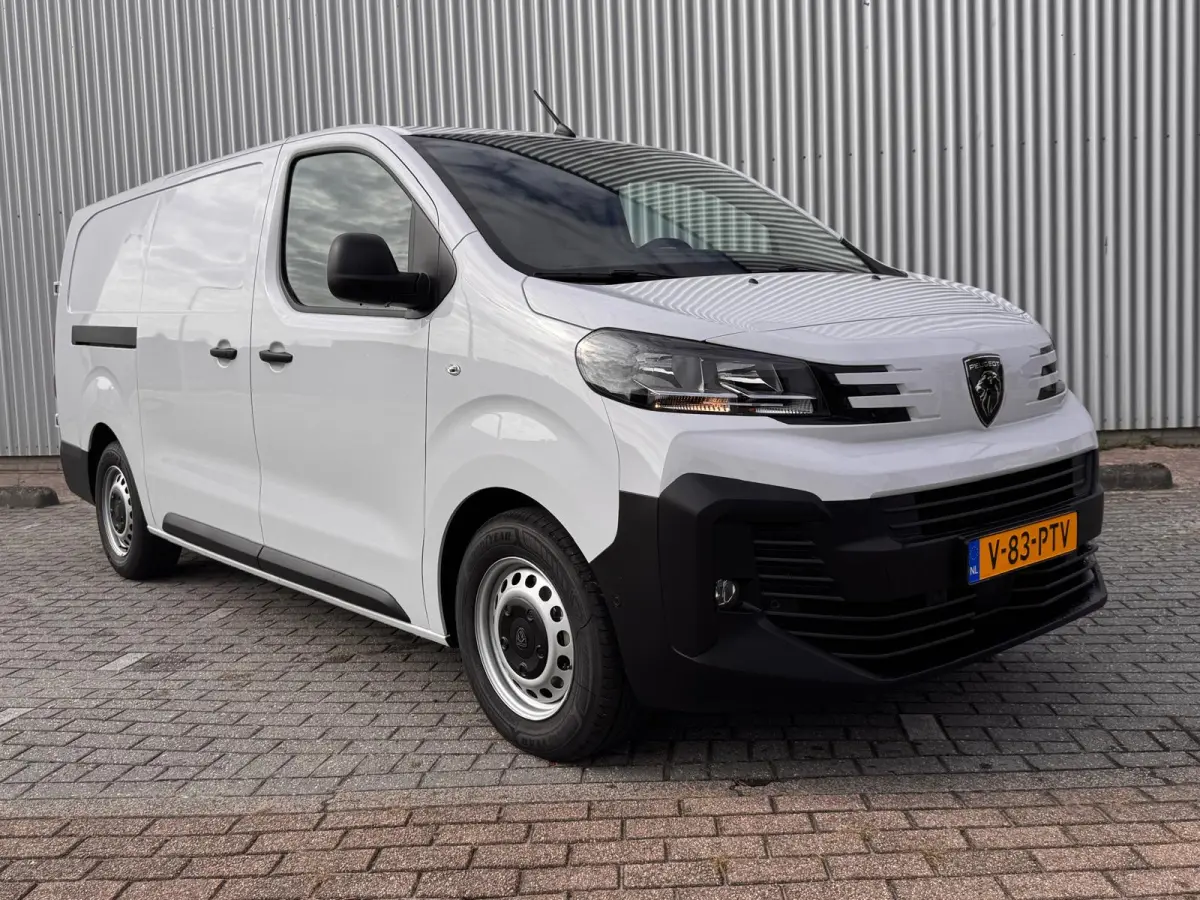 EV L3 75 kWh €14.740 korting!! | 16" stalen velgen | Elektrisch bedienbare en verwarmbare buitenspiegels | Elektrische parkeerrem