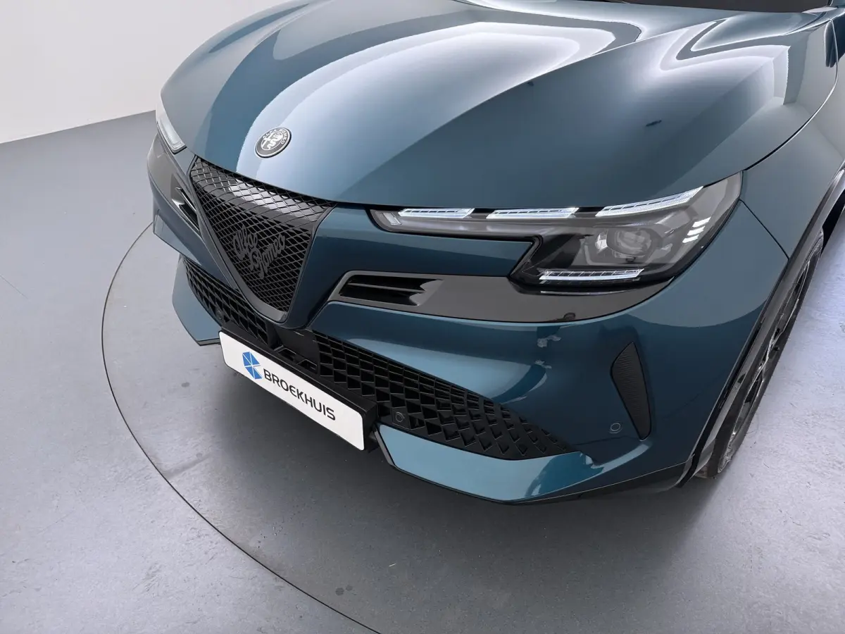 1.2 Turbo Hybrid Ibrida Ti | Achteruitrijcamera | Apple Carplay/Android Auto|telefoonintegratie premium | Armsteun voor