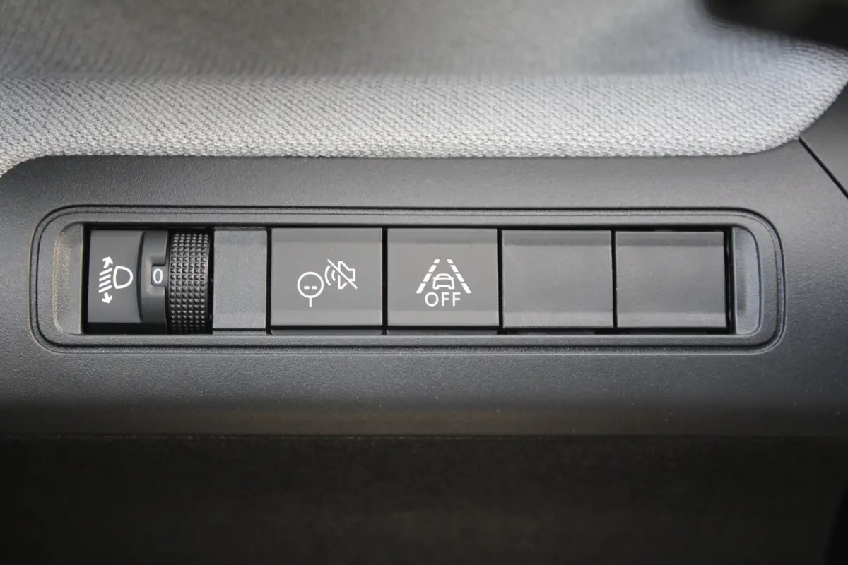 Plus 113pk Extended Range 54 kWh Camera | Climate Control | Cruise Control | Apple Carplay/Android Auto