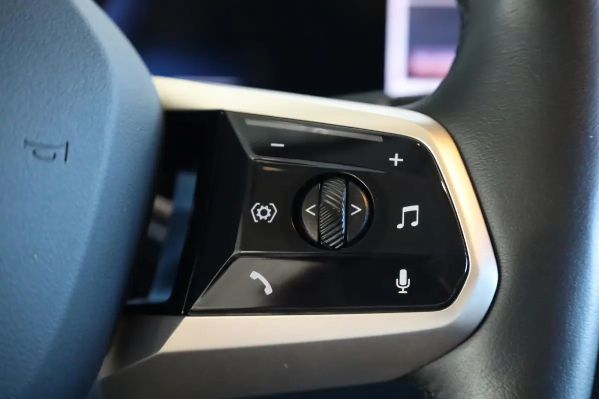 xDrive45 | Elektrische Trekhaak | Stoelventilatie voorin | Driving Assistant (plus) | Head-up Display | Harman Kardon |
