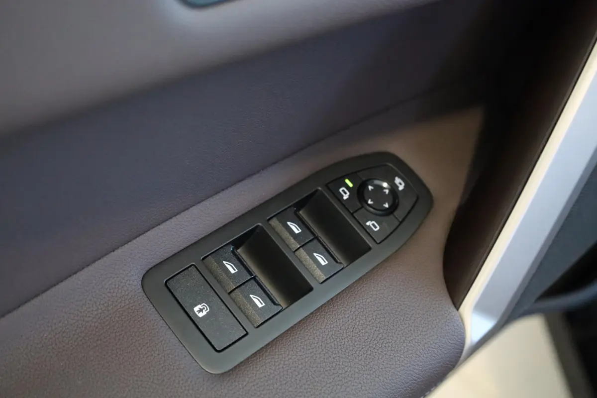 xDrive45 | Elektrische Trekhaak | Stoelventilatie voorin | Driving Assistant (plus) | Head-up Display | Harman Kardon |