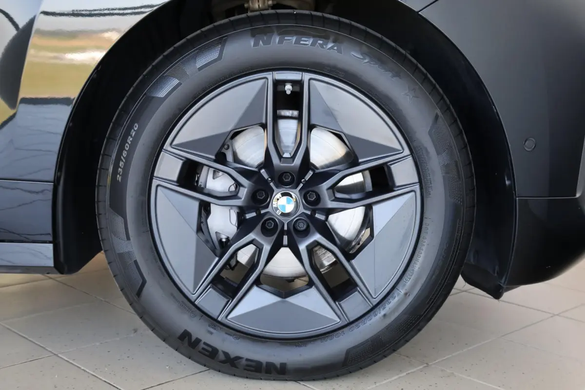xDrive45 | Elektrische Trekhaak | Stoelventilatie voorin | Driving Assistant (plus) | Head-up Display | Harman Kardon |