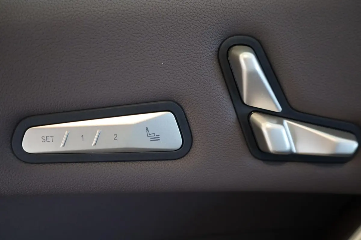 xDrive45 | Elektrische Trekhaak | Stoelventilatie voorin | Driving Assistant (plus) | Head-up Display | Harman Kardon |