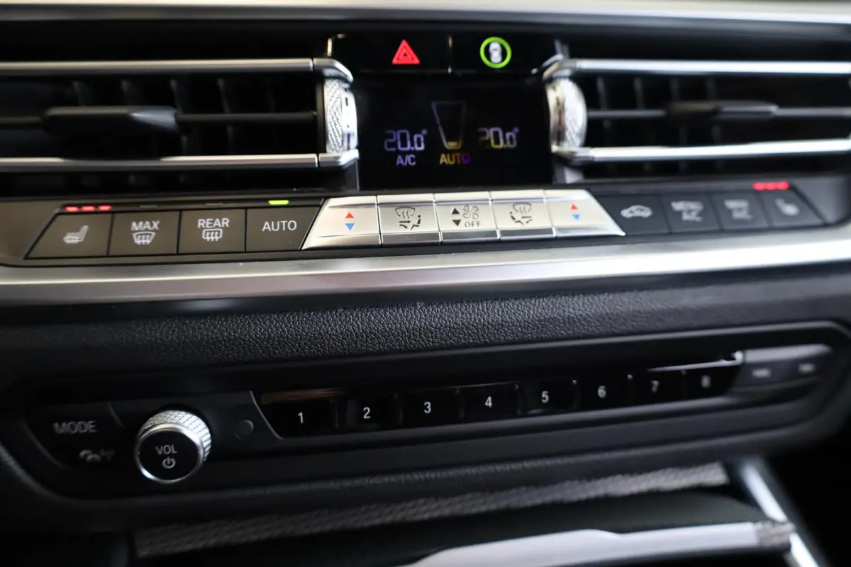 330e | M Sportpakket | Adaptieve Cruise Control | Head-Up | Comfort Access