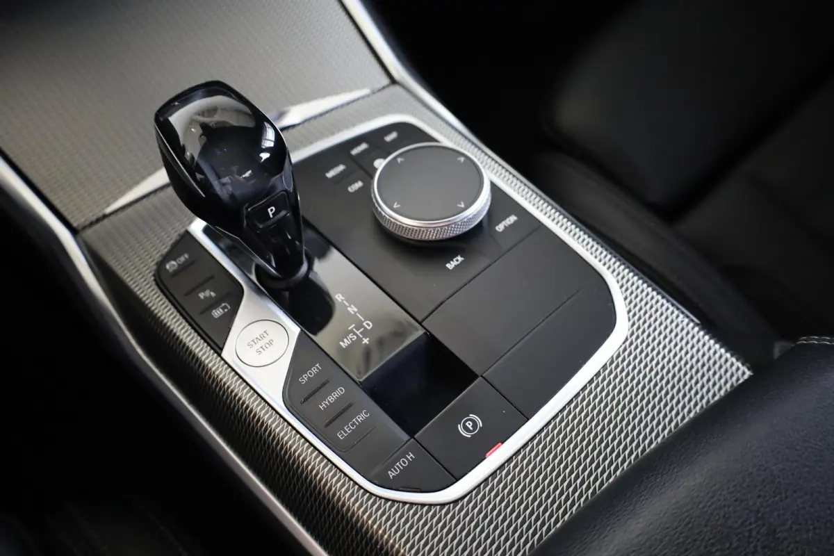 330e | M Sportpakket | Adaptieve Cruise Control | Head-Up | Comfort Access