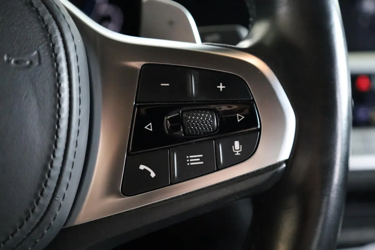 330e | M Sportpakket | Adaptieve Cruise Control | Head-Up | Comfort Access