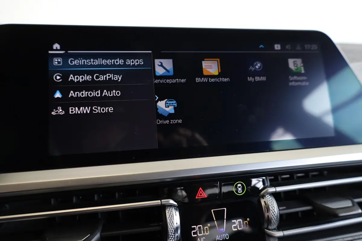 330e | M Sportpakket | Adaptieve Cruise Control | Head-Up | Comfort Access