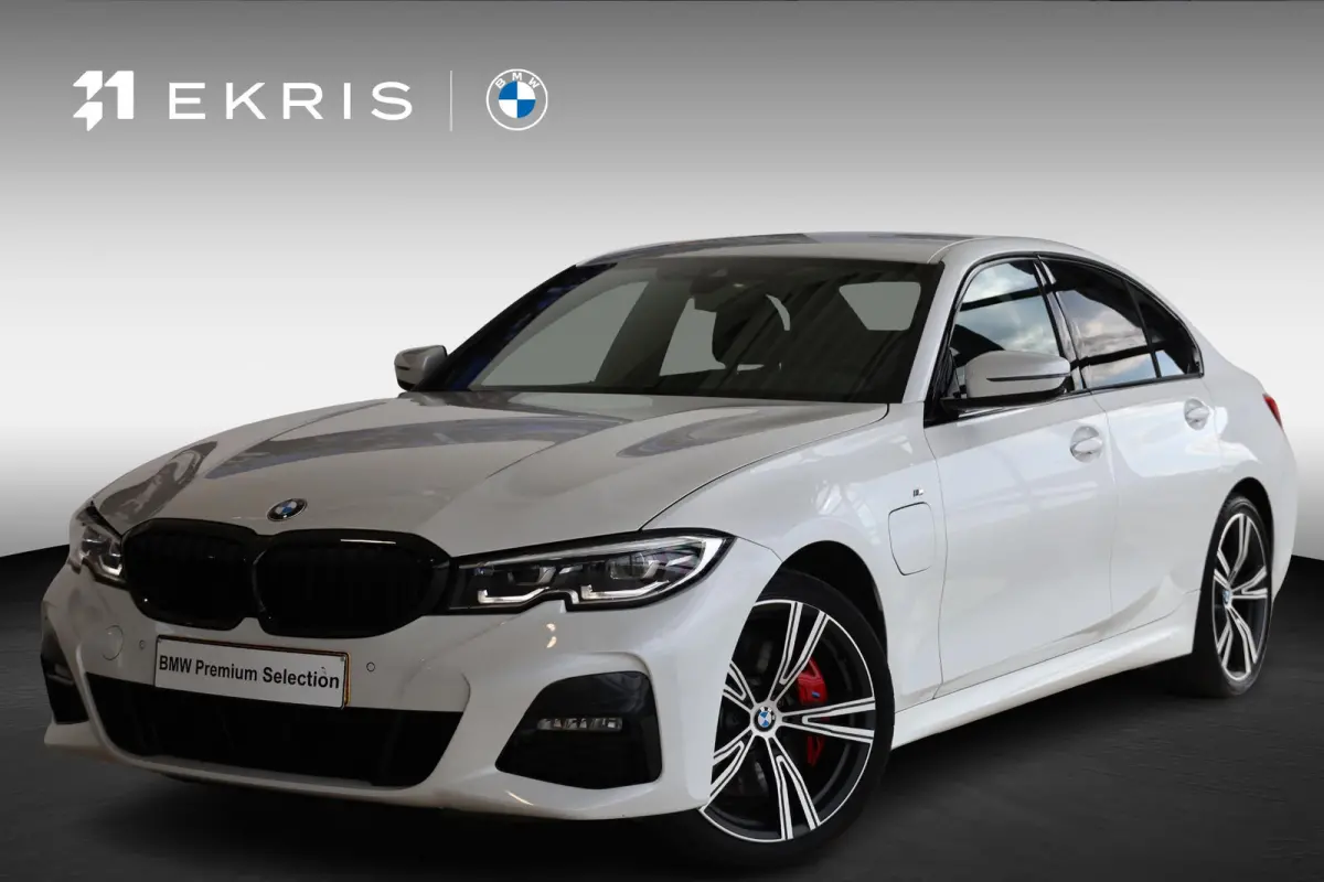 330e | M Sportpakket | Adaptieve Cruise Control | Head-Up | Comfort Access