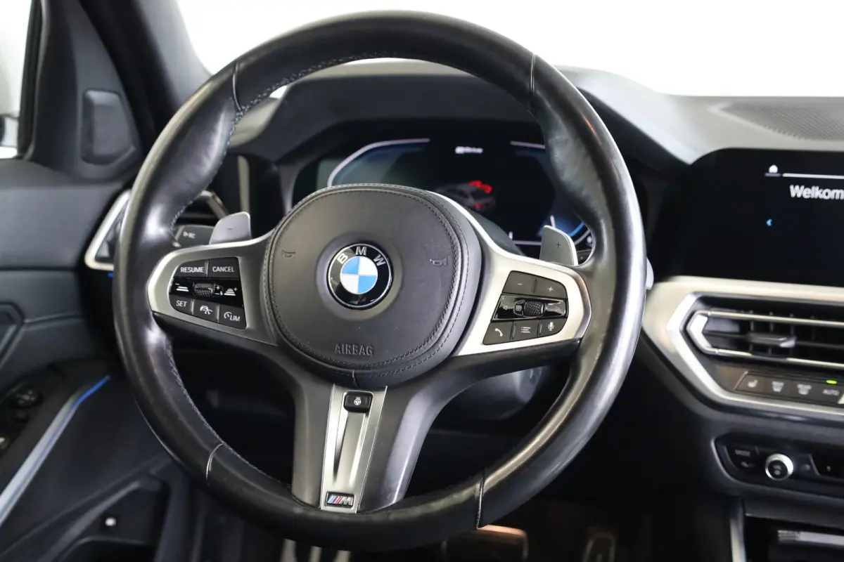 330e | M Sportpakket | Adaptieve Cruise Control | Head-Up | Comfort Access