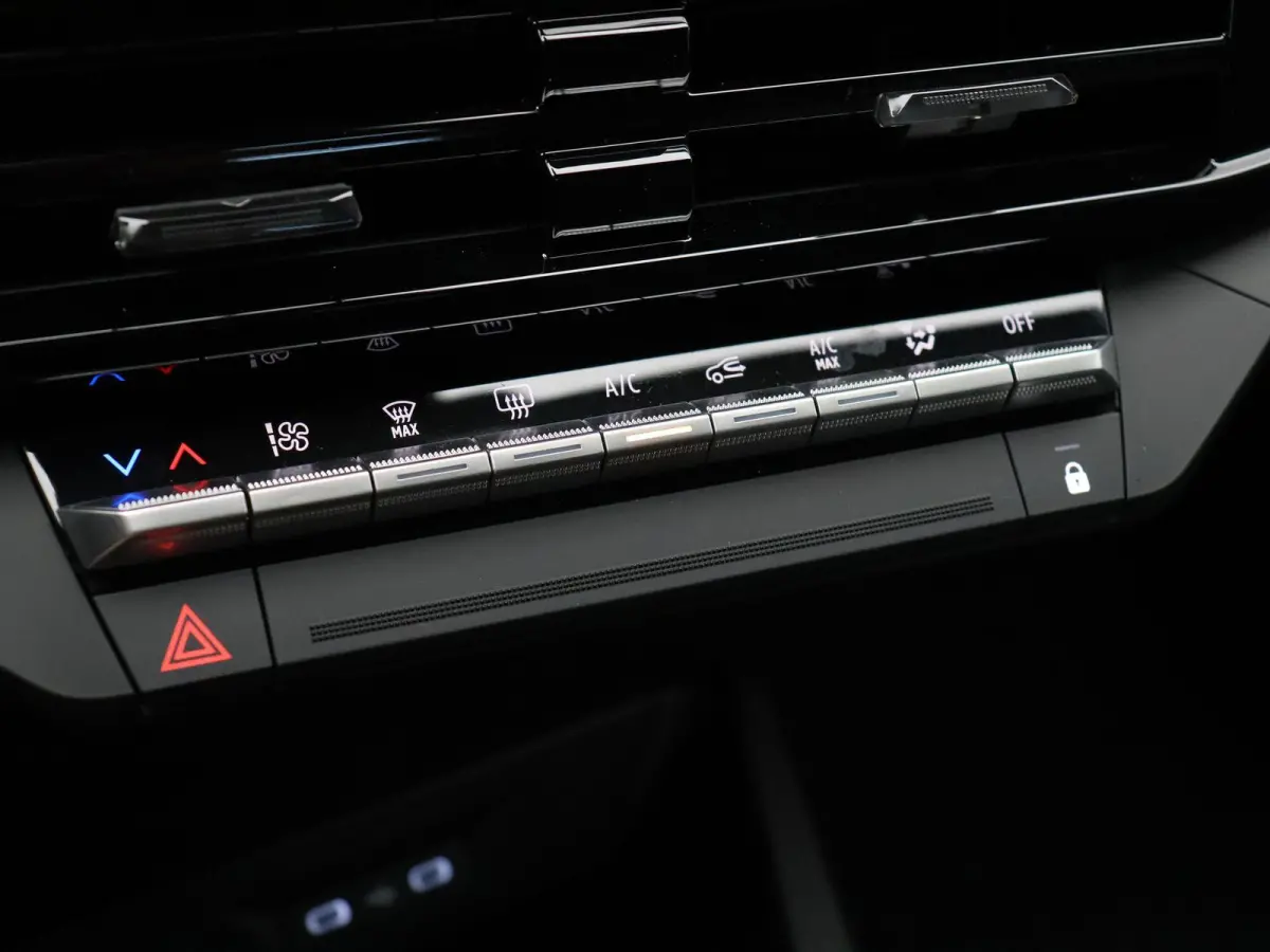 Hybrid 160pk evolution | Vijf jaar garantie | All season banden | Adaptieve cruise control | Apple carplay / Android auto |