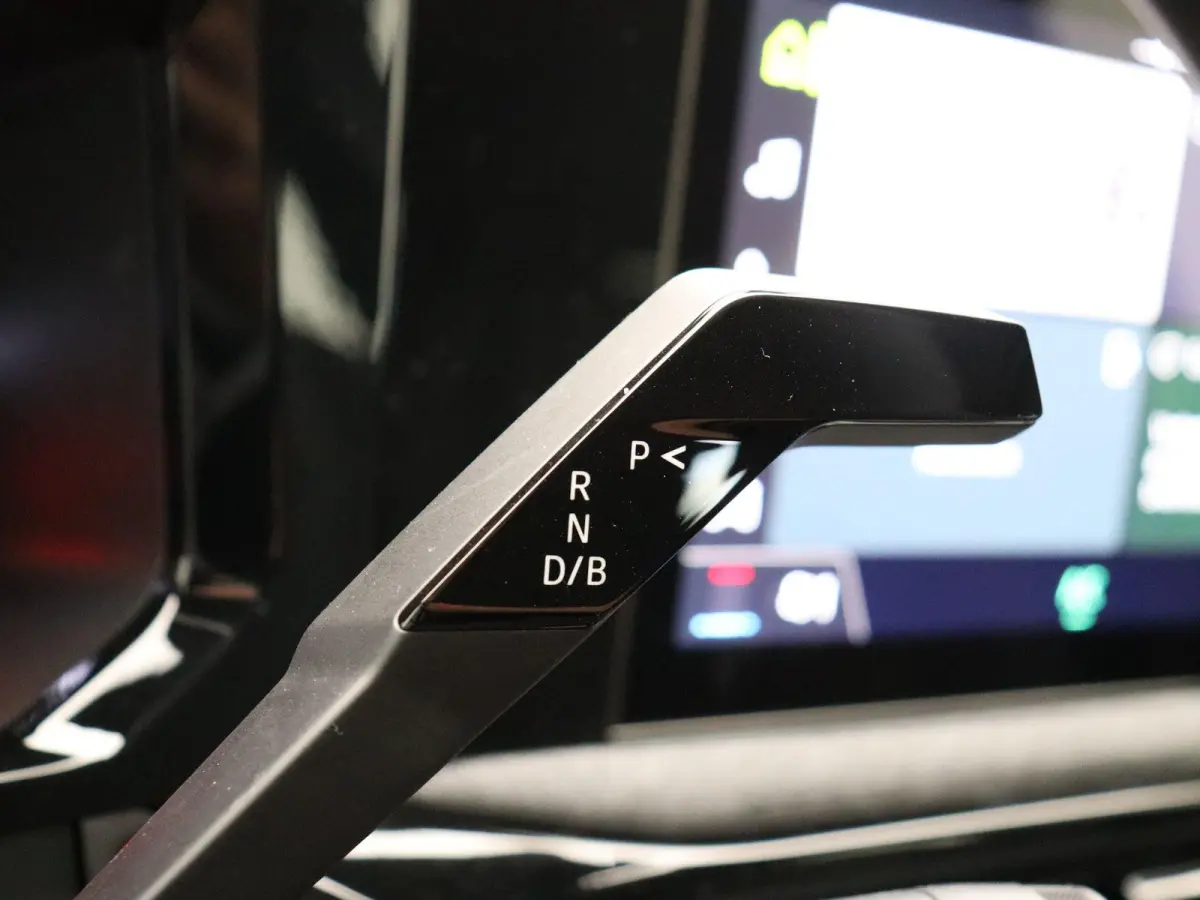 Hybrid 160pk evolution | Vijf jaar garantie | All season banden | Adaptieve cruise control | Apple carplay / Android auto |