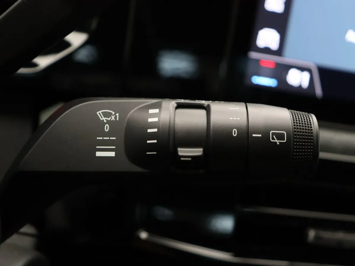 Hybrid 160pk evolution | Vijf jaar garantie | All season banden | Adaptieve cruise control | Apple carplay / Android auto |