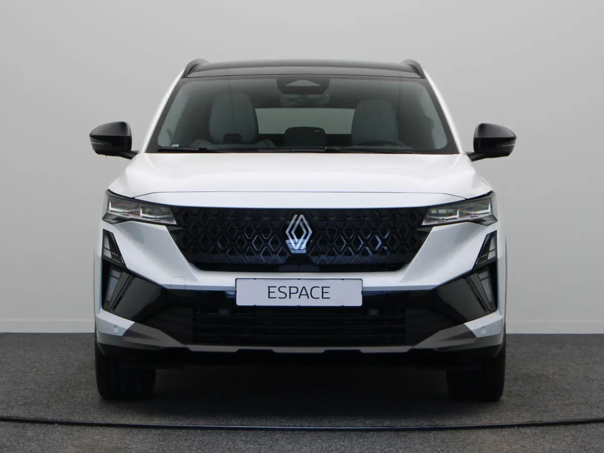 E-Tech full hybrid 200 iconic 7p. | Vijf jaar garantie | Harman Kardon | Panoramisch dak | HUD | Voorruitverwarming |