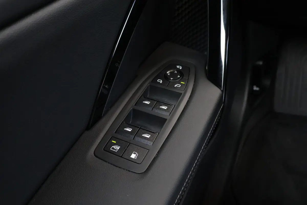 xDrive25e | SoH 98% | Achteruitrijcamera | Leder | Elektr. Stoelen | PDC |