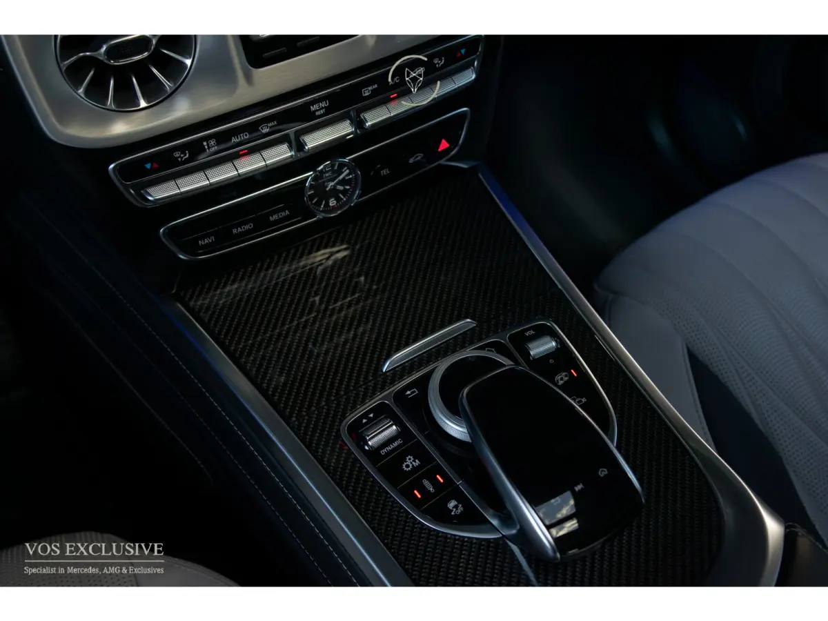 63 Manufaktur Full Carbon|Massage|Nappa|Burmester 3D|ACC|360°|Night|Entertainment|22"