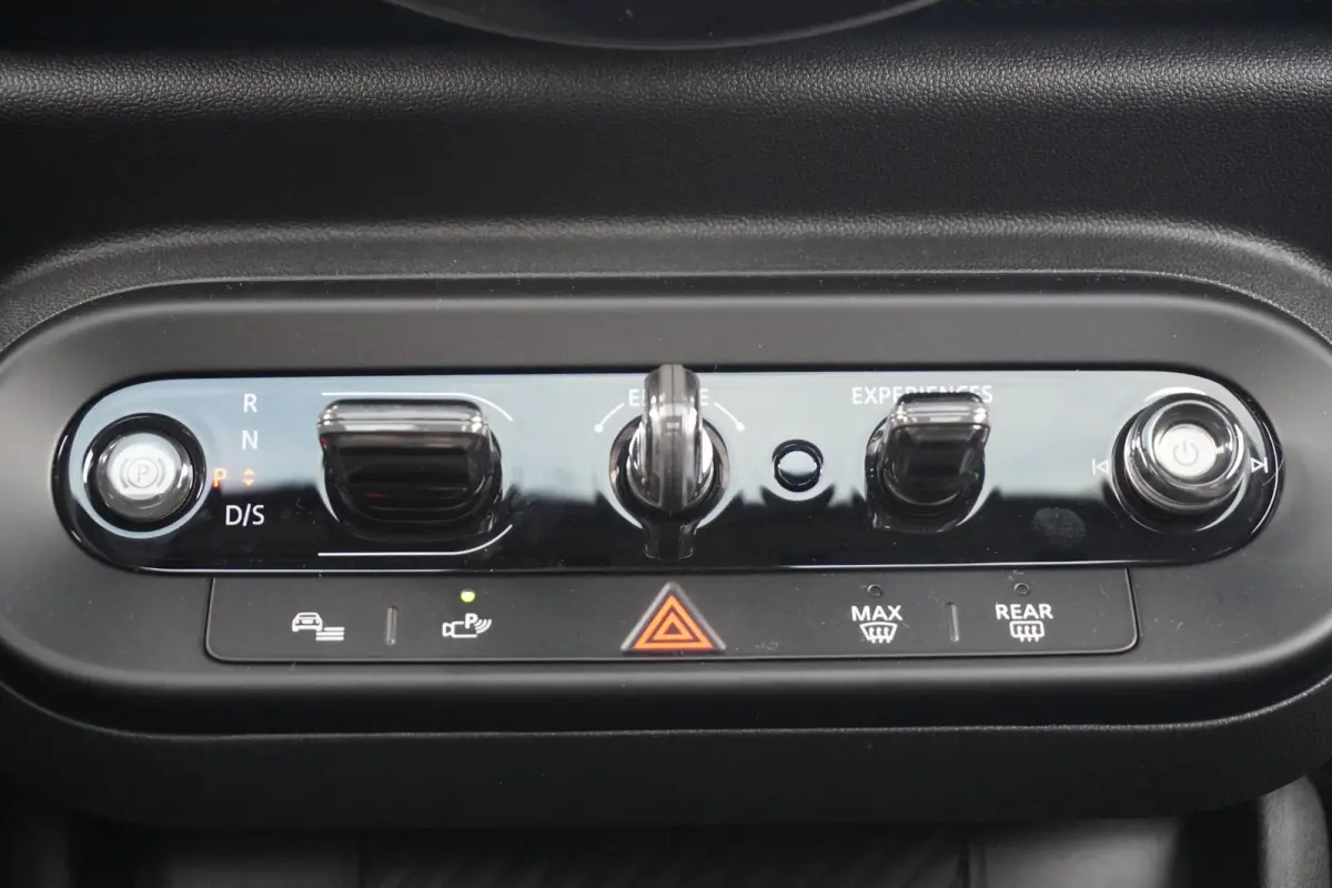 Cooper S John Cooper Works | Pakket XL | Harman Kardon | Memorystoelen | Driving Assistant Plus | Stoel & Stuurverwaming