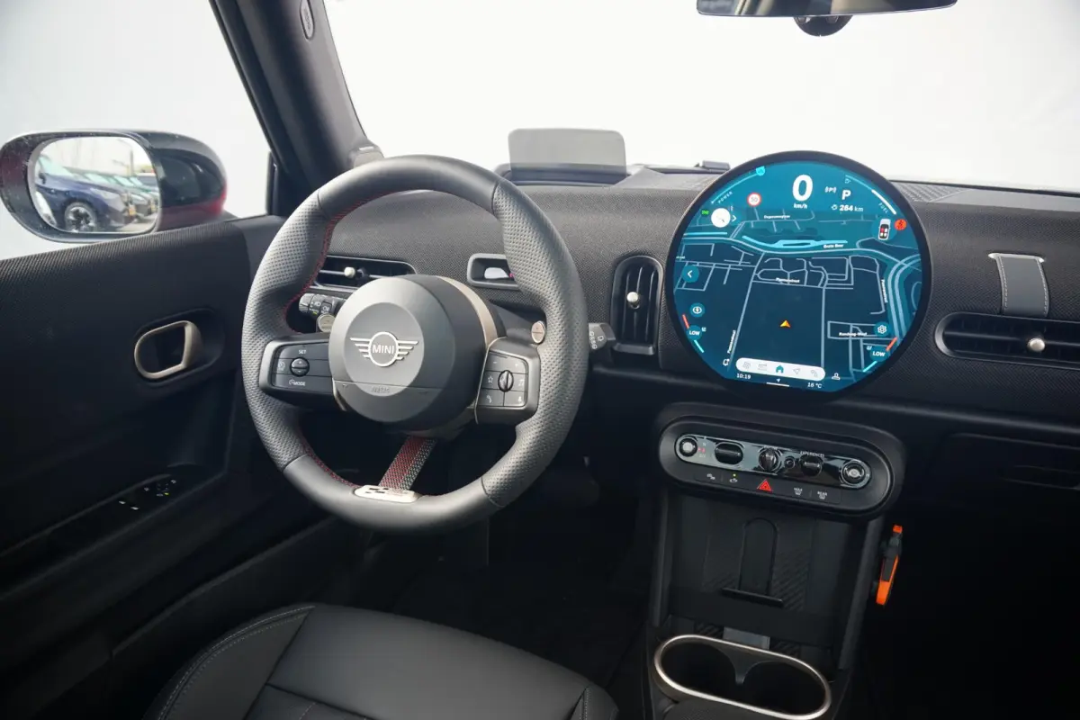 Cooper S John Cooper Works | Pakket XL | Harman Kardon | Memorystoelen | Driving Assistant Plus | Stoel & Stuurverwaming