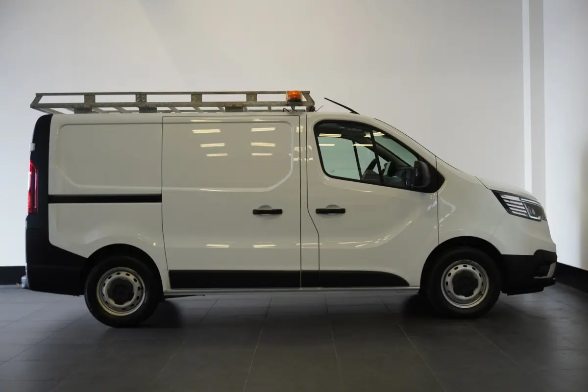 2.0 dCi 130PK EURO 6 - Airco - Navi - Cruise - €16.900,- Excl.