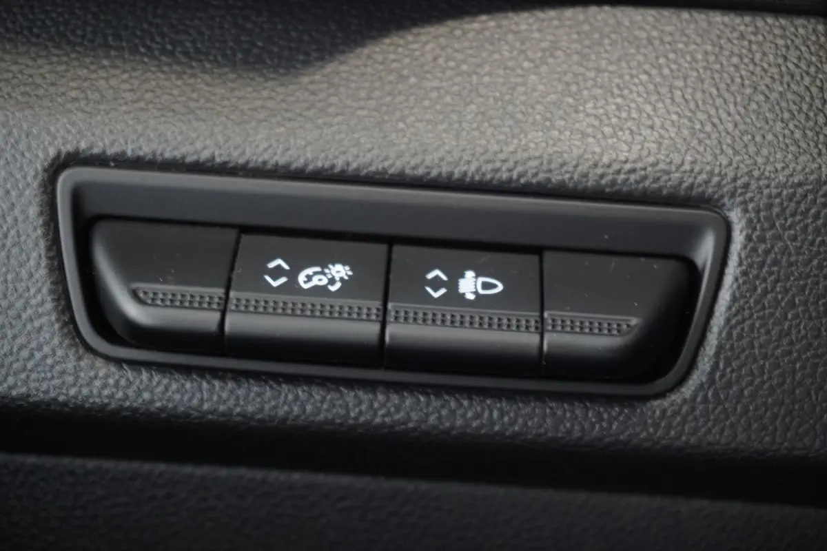 2.0 dCi 130PK EURO 6 - Airco - Navi - Cruise - €16.900,- Excl.
