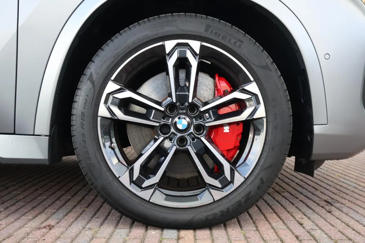xDrive25e | SoH 100% | Sport Pakket Pro | Stuur & Stoelverwarming | Comforttoegang | PDC | Harman Kardon | 19'' LM |