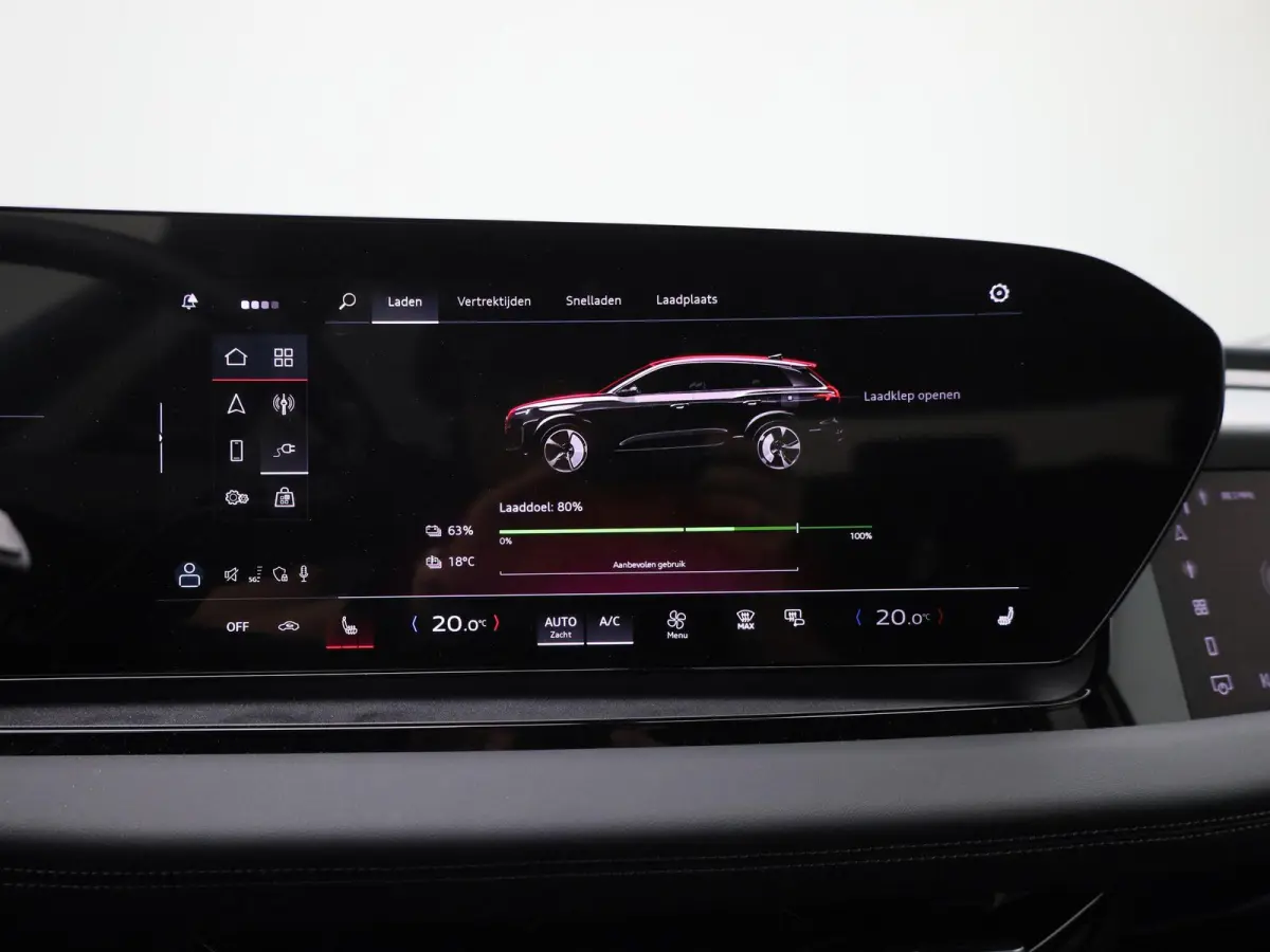 edition 83 kWh | Demo | S-line | Automaat | 360 Camera | Stoelverwarming | Elektrische stoelen | Leder | Lichtmetalen velgen zwart |