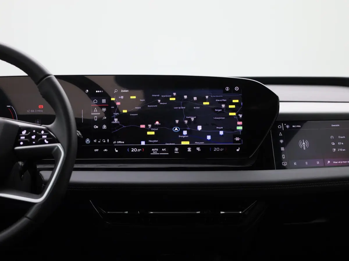 edition 83 kWh | Demo | S-line | Automaat | 360 Camera | Stoelverwarming | Elektrische stoelen | Leder | Lichtmetalen velgen zwart |
