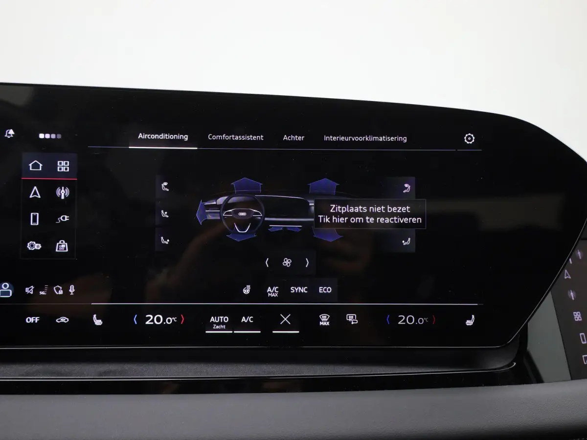 edition 83 kWh | Demo | S-line | Automaat | 360 Camera | Stoelverwarming | Elektrische stoelen | Leder | Lichtmetalen velgen zwart |