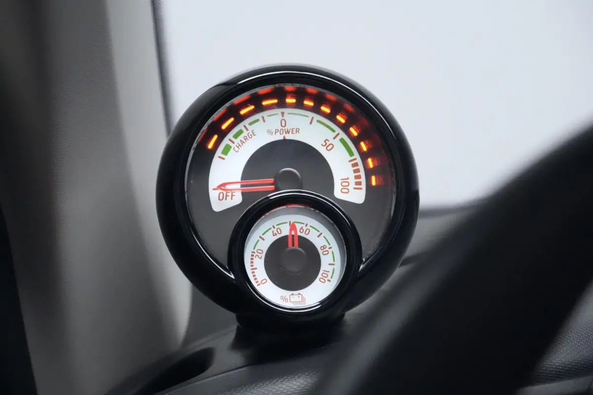 EQ Comfort EQ Comfort | SOH 92,2 % | CarPlay | Cruise | Pdc | Climate | Led | Dealer onderhouden |