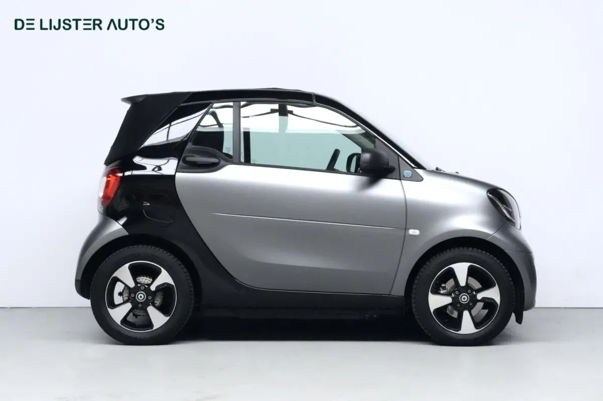 EQ Comfort EQ Comfort | SOH 92,2 % | CarPlay | Cruise | Pdc | Climate | Led | Dealer onderhouden |