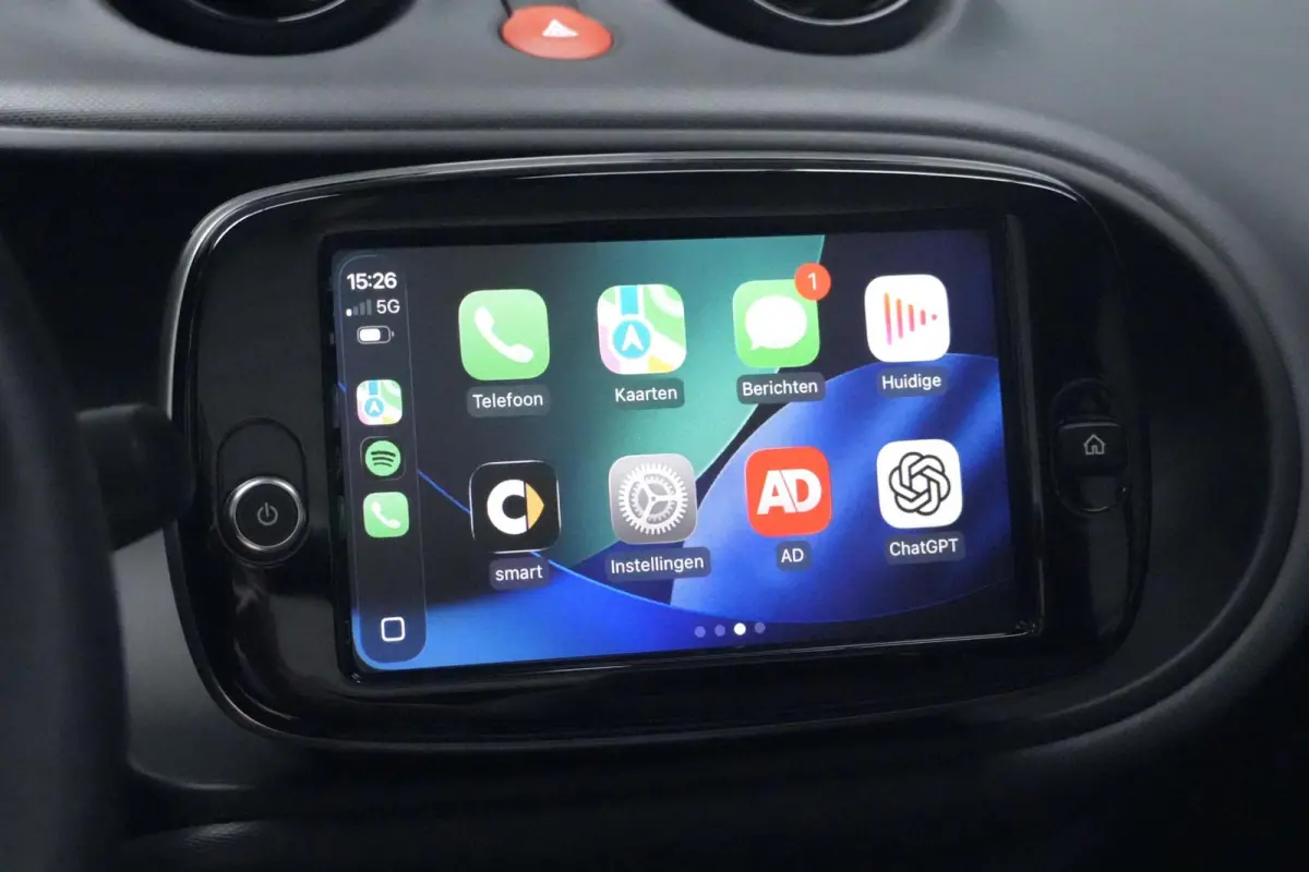 EQ Comfort EQ Comfort | SOH 92,2 % | CarPlay | Cruise | Pdc | Climate | Led | Dealer onderhouden |