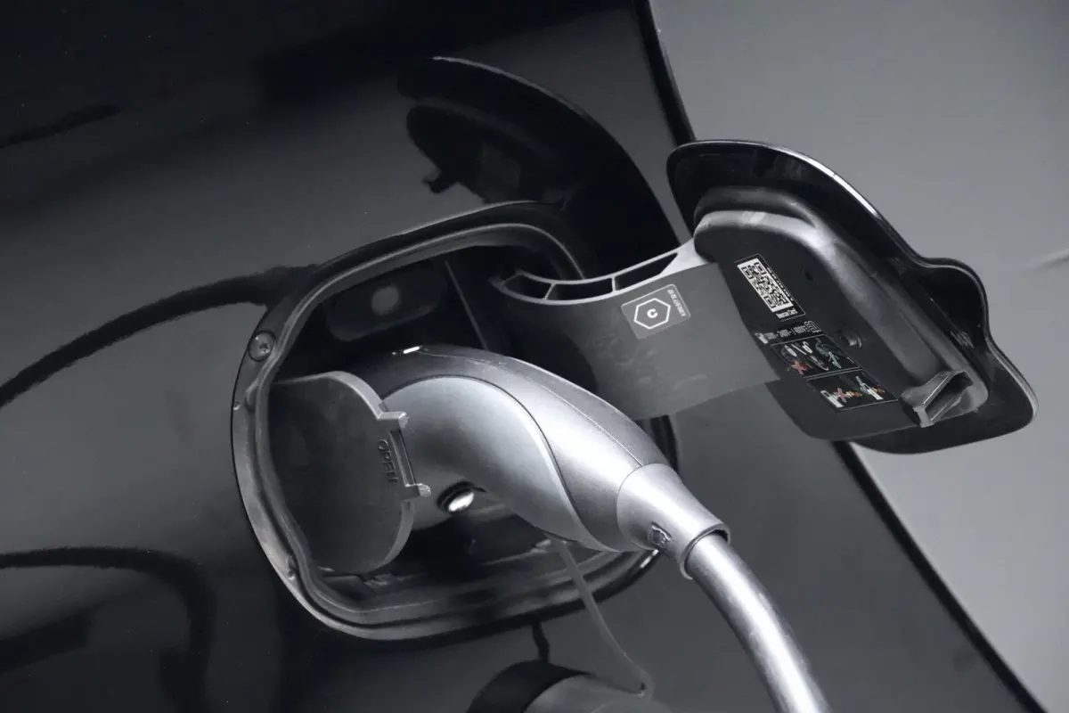EQ Comfort EQ Comfort | SOH 92,2 % | CarPlay | Cruise | Pdc | Climate | Led | Dealer onderhouden |