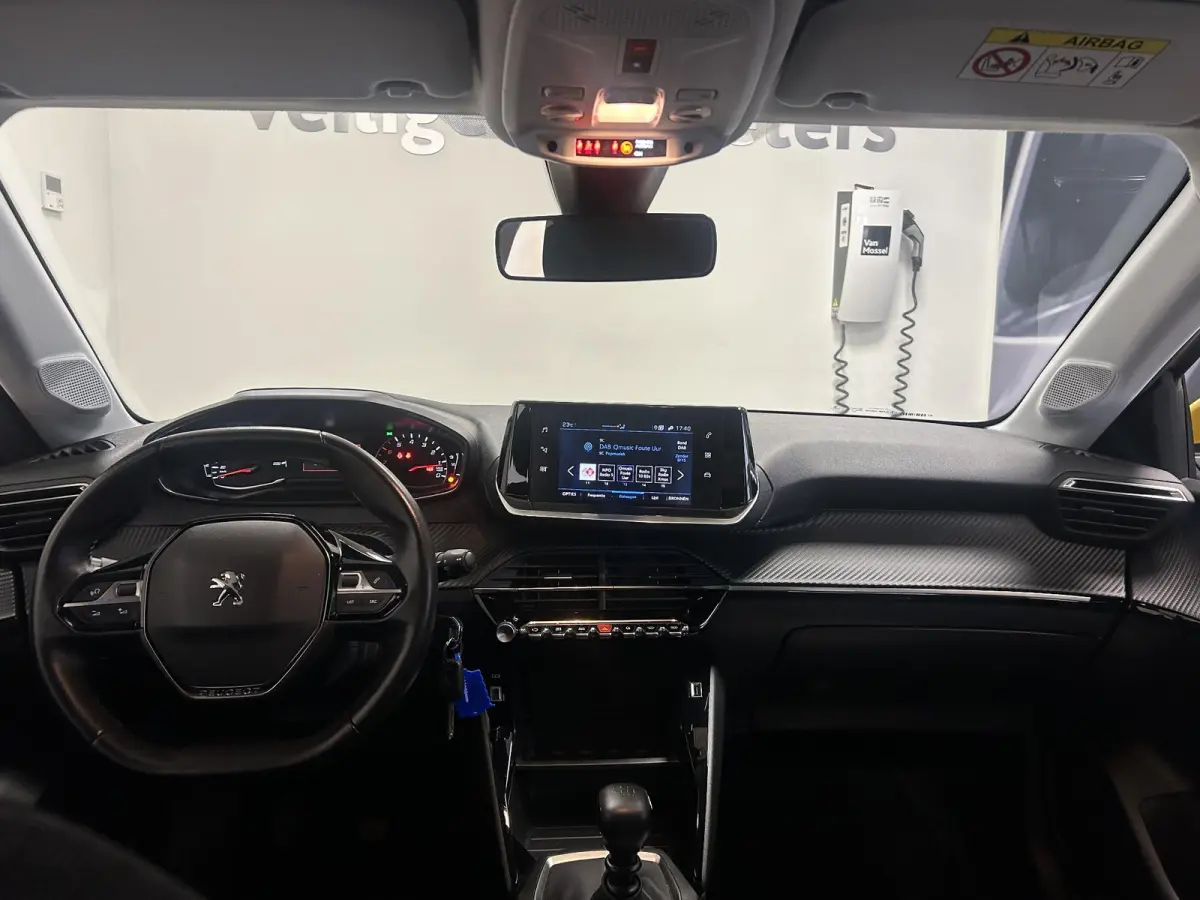 1.2 PureTech Active Pack | Navigatie | Parkeersensoren |  Apple Carplay/Android Auto