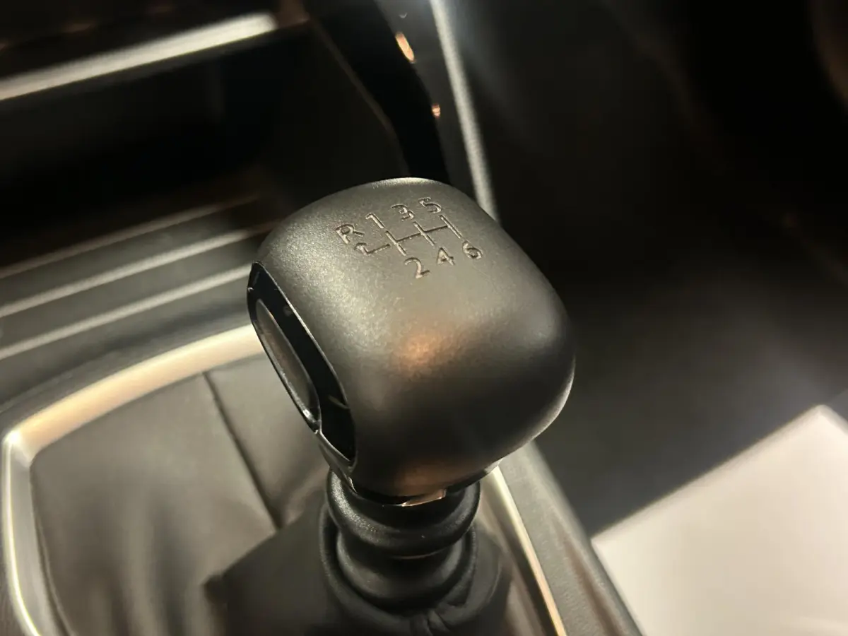 1.2 PureTech Active Pack | Navigatie | Parkeersensoren |  Apple Carplay/Android Auto