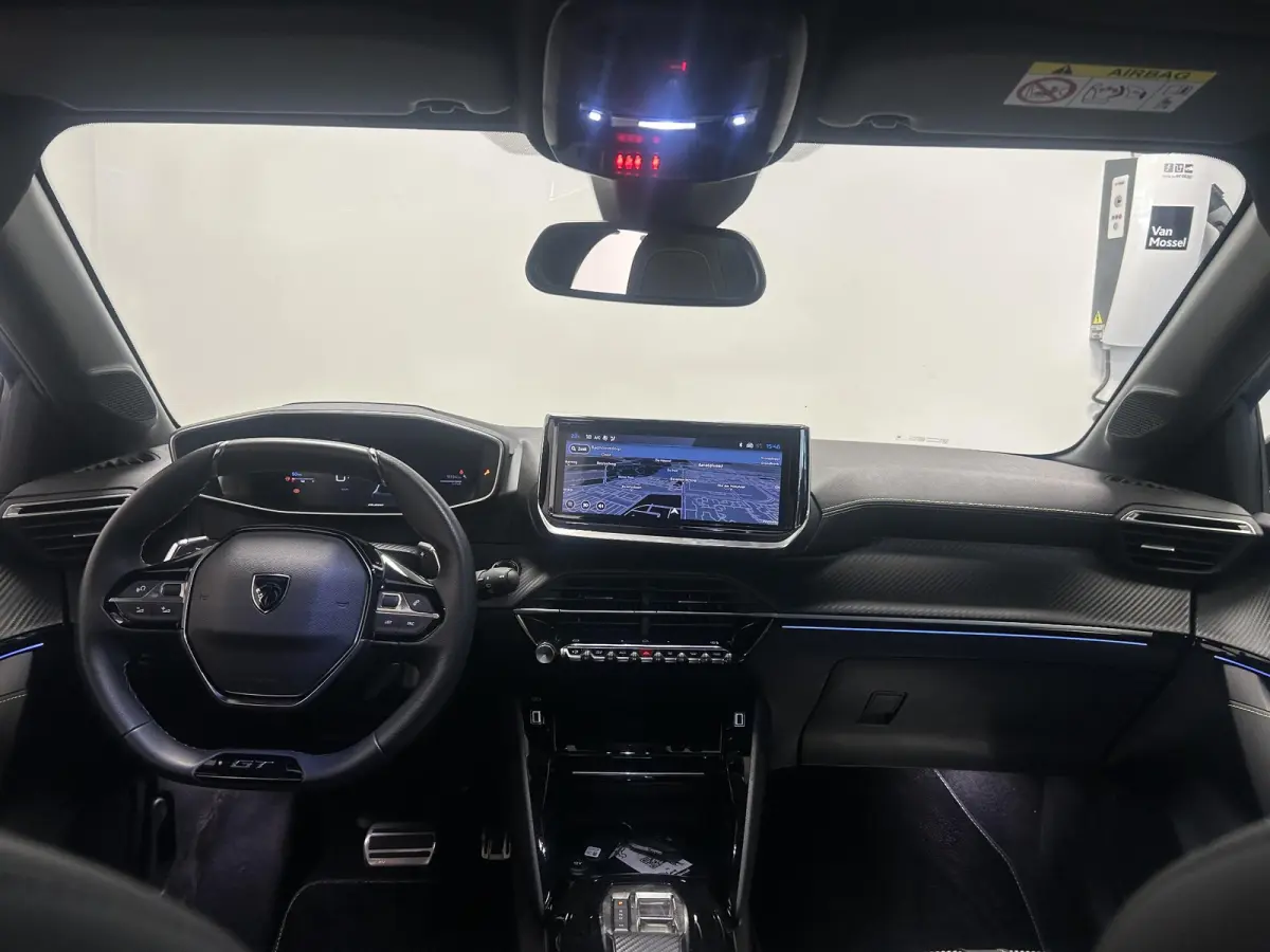 1.2 PureTech 100 GT | Panoramadak | Camera | Navigatie | Apple CarPlay/Android Auto