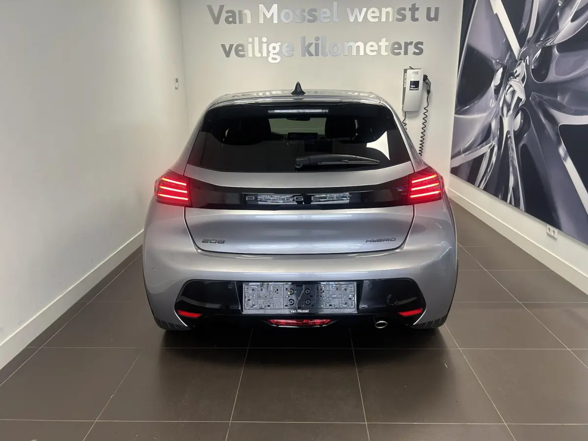 1.2 PureTech 100 GT | Panoramadak | Camera | Navigatie | Apple CarPlay/Android Auto