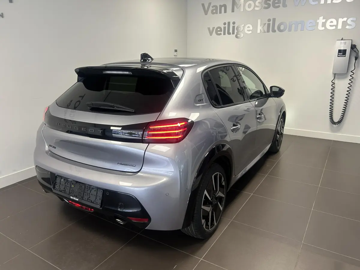 1.2 PureTech 100 GT | Panoramadak | Camera | Navigatie | Apple CarPlay/Android Auto