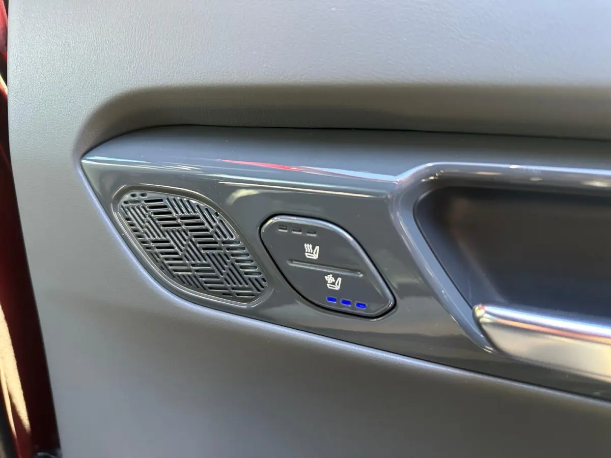 GT-line AWD 99,8 kwh 7 zits | 385 PK | Geventileerde/verwarmde stoelen | Wireless Carplay & Android auto | 2.500 kg trekgewicht | Meridian | Fabrieksgarantie t/m 19-6-2033 +3x 1 jaar*  | NAP