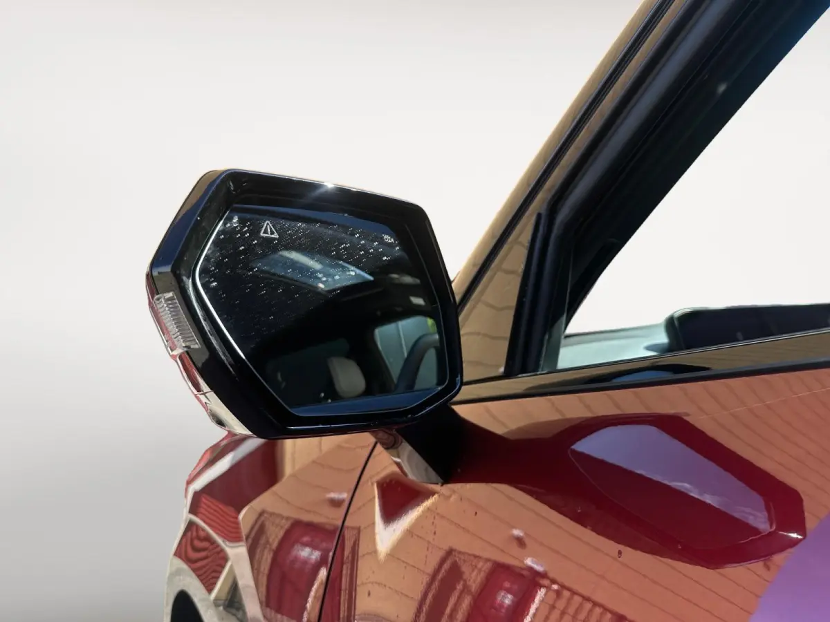 GT-line AWD 99,8 kwh 7 zits | 385 PK | Geventileerde/verwarmde stoelen | Wireless Carplay & Android auto | 2.500 kg trekgewicht | Meridian | Fabrieksgarantie t/m 19-6-2033 +3x 1 jaar*  | NAP