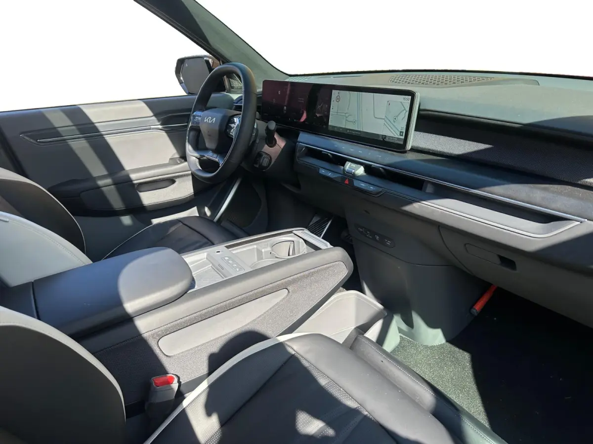 GT-line AWD 99,8 kwh 7 zits | 385 PK | Geventileerde/verwarmde stoelen | Wireless Carplay & Android auto | 2.500 kg trekgewicht | Meridian | Fabrieksgarantie t/m 19-6-2033 +3x 1 jaar*  | NAP