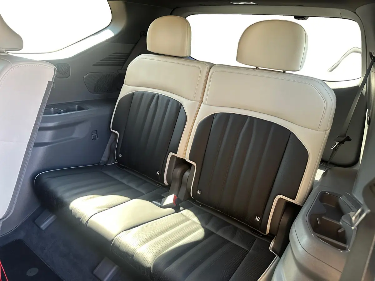 GT-line AWD 99,8 kwh 7 zits | 385 PK | Geventileerde/verwarmde stoelen | Wireless Carplay & Android auto | 2.500 kg trekgewicht | Meridian | Fabrieksgarantie t/m 19-6-2033 +3x 1 jaar*  | NAP