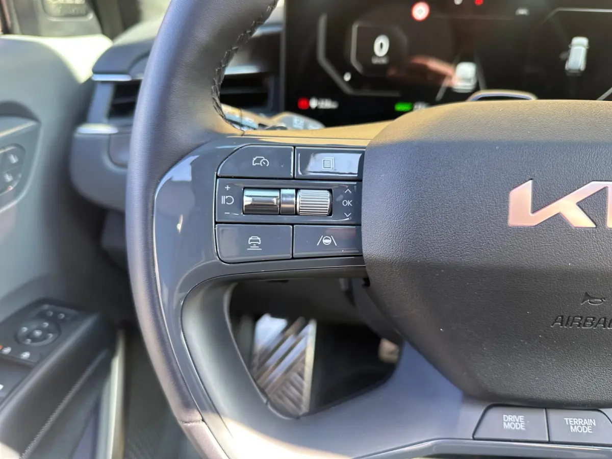 GT-line AWD 99,8 kwh 7 zits | 385 PK | Geventileerde/verwarmde stoelen | Wireless Carplay & Android auto | 2.500 kg trekgewicht | Meridian | Fabrieksgarantie t/m 19-6-2033 +3x 1 jaar*  | NAP
