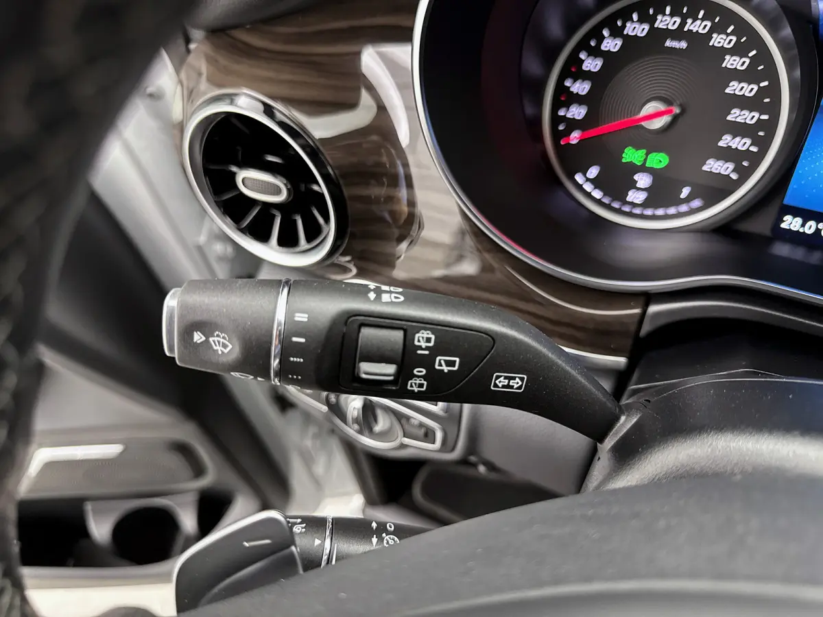 300d 4-MATIC Extra Lang Avantgarde VIP Edition Nappa leder Memory seats Koelkast Luchtvering Peronenvervoer