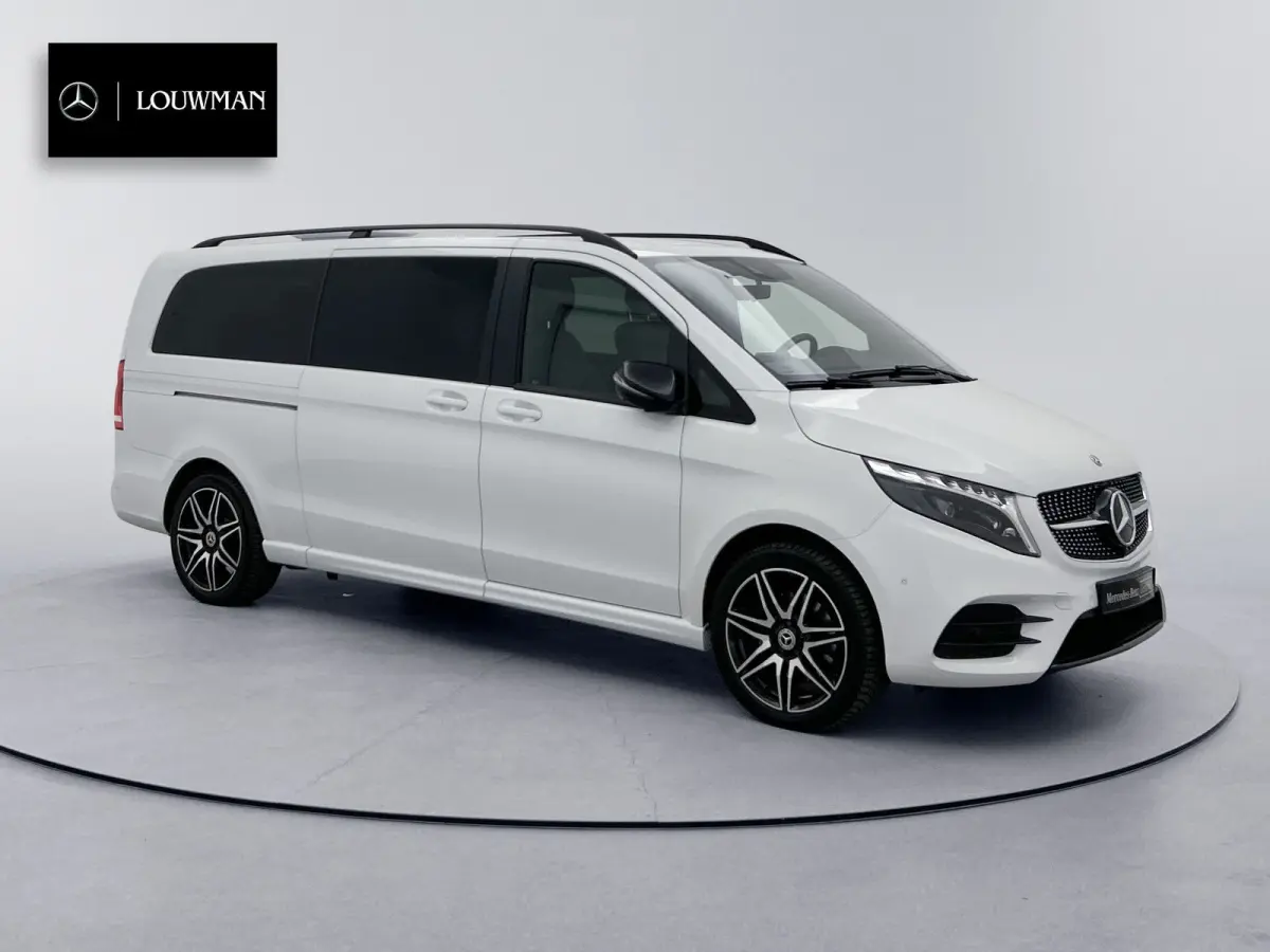 300d 4-MATIC Extra Lang Avantgarde VIP Edition Nappa leder Memory seats Koelkast Luchtvering Peronenvervoer