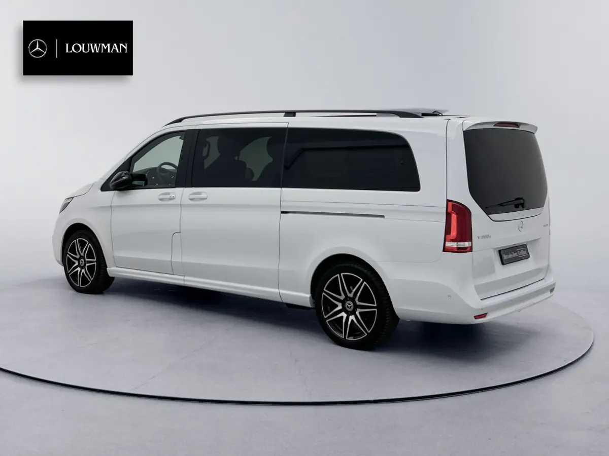 300d 4-MATIC Extra Lang Avantgarde VIP Edition Nappa leder Memory seats Koelkast Luchtvering Peronenvervoer