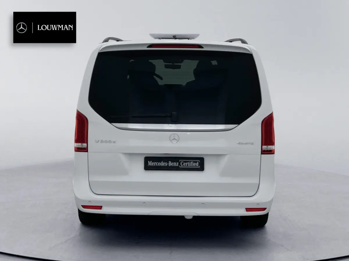 300d 4-MATIC Extra Lang Avantgarde VIP Edition Nappa leder Memory seats Koelkast Luchtvering Peronenvervoer